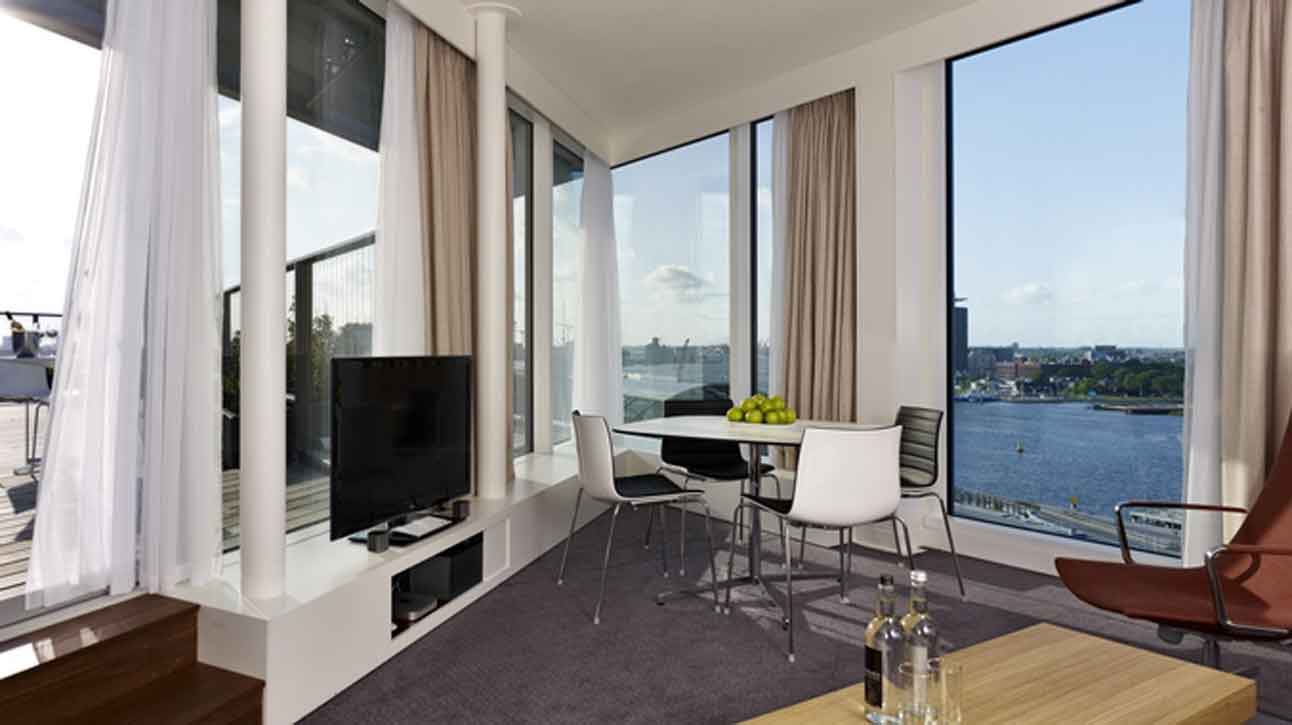 Réservez votre séjour à l’Hôtel DoubleTree by Hilton Amsterdam Centraal Station